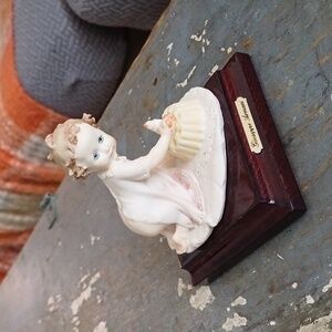 Giuseppe Armani Magic Memories 1986 Florence 1 year baby Birthday figurine sign
